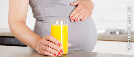  Konsequente Alkohol-Abstinenz während der Schwangerschaft beugt Fehlentwicklungen und Fehlgeburten vor.
